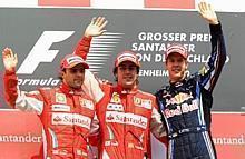 Glückliche Sieger in Hockenheim? Fernando Alonso vor Ferrari-Teamkollege Felipe Massa und Red Bull-Pilot Sebastian Vettel. Foto: RB/auto-reporter.net 